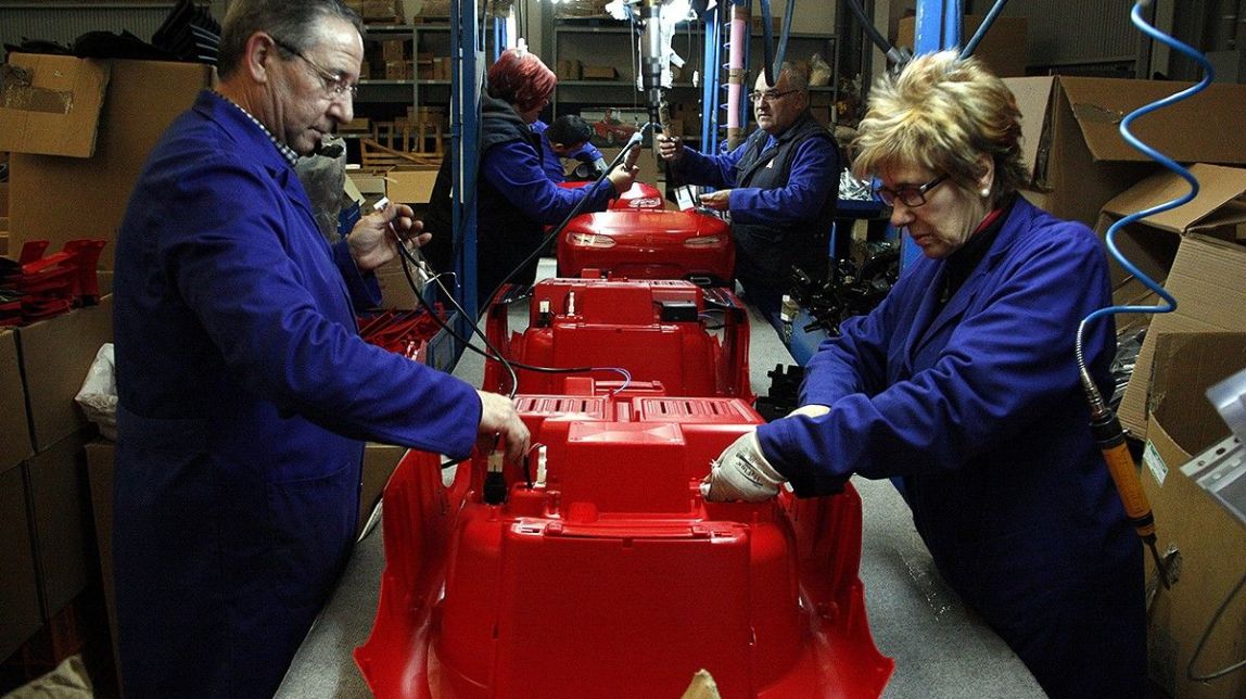 Les dones catalanes cobren quasi 6.500 euros anuals menys que els homes