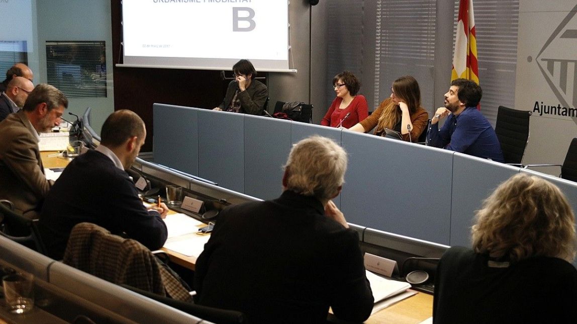 Els grups de l'oposició a Barcelona forcen TMB a publicar els sous dels directius i a fer una auditoria