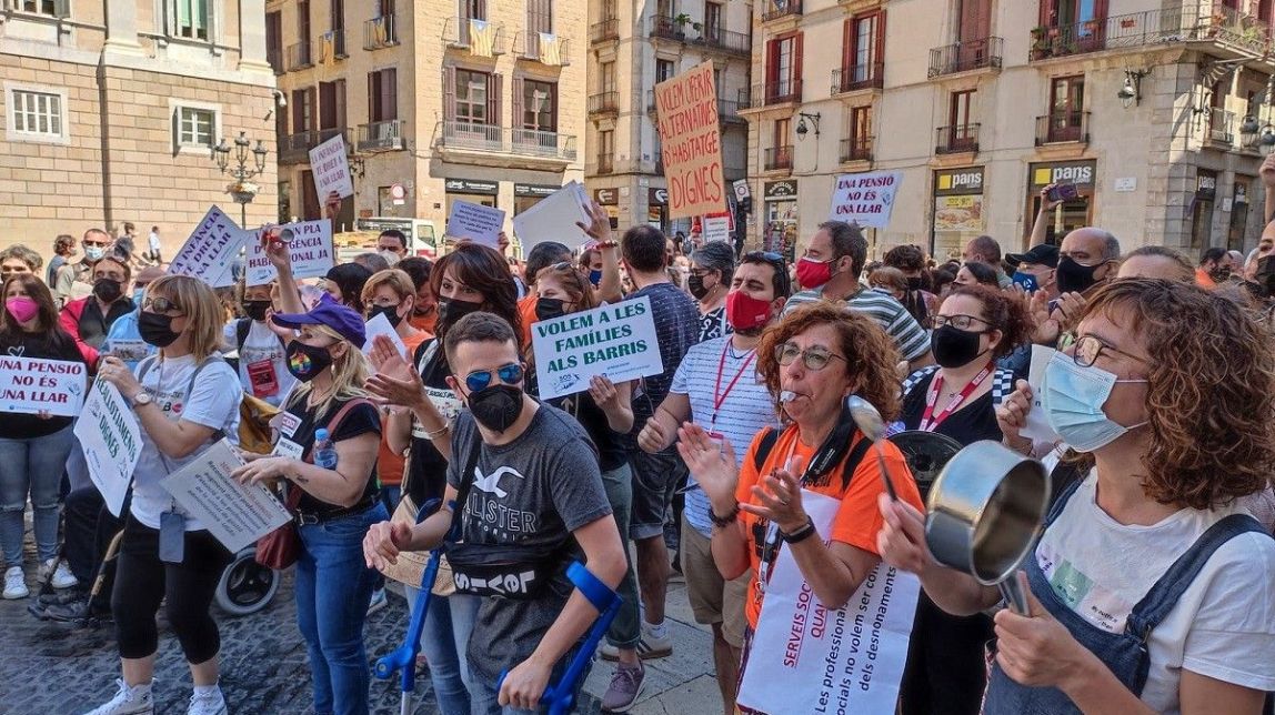 El comitè d'empresa denuncia per malversació la gerent dels serveis socials de Barcelona