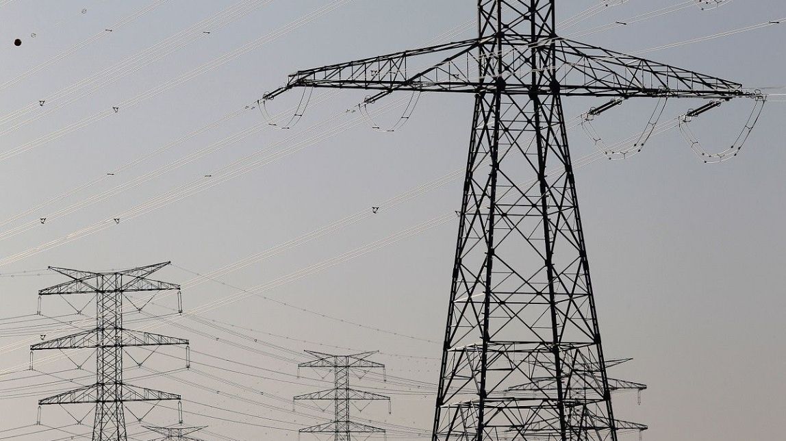 Arran difon un manual sobre com punxar la llum per denunciar la nova factura elèctrica