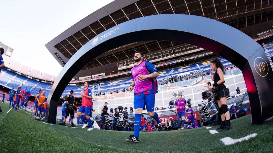 Vols jugar un partit de futbol al Camp Nou?