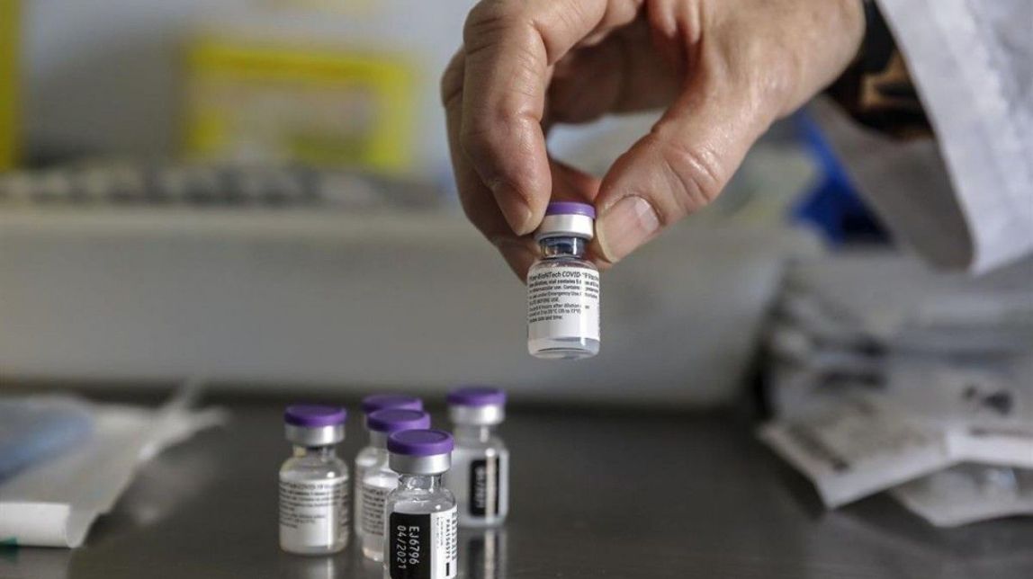 Alliberar les patents augmentaria realment la vacunació?