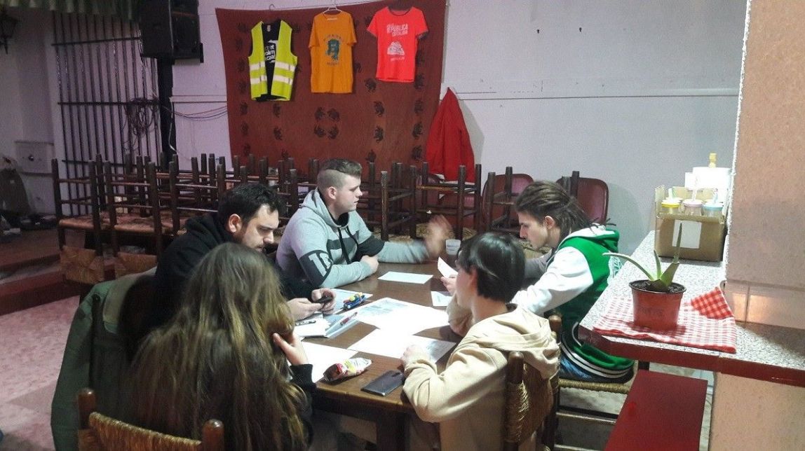 Cadis diu ara que no desallotjarà els sensesostre d'un local de la seva propietat a Barcelona