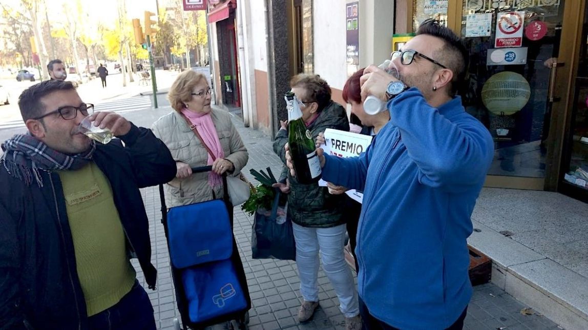 La gran coincidència de la Loteria de Nadal a Sabadell: deu anys de diferència i el mateix barri
