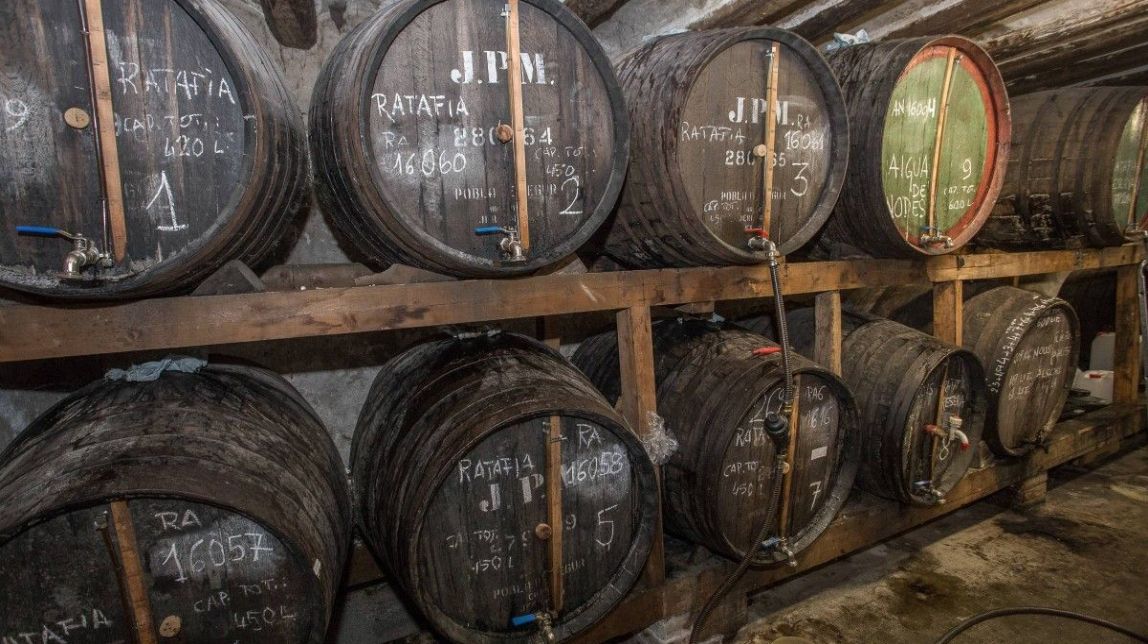 Algunes de les mil i una receptes de la ratafia