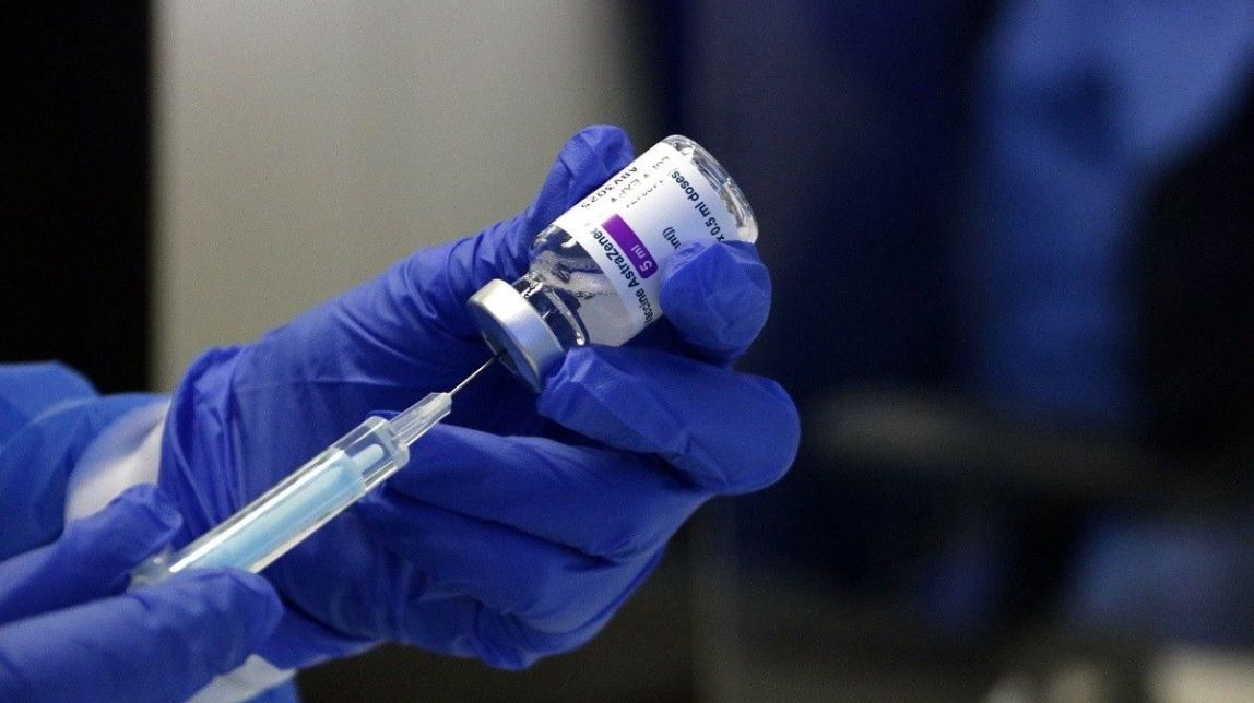 Què passa amb els menors de 60 anys que ja han rebut una dosi d’AstraZeneca?