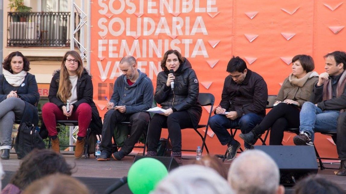Colau surt al carrer i apel·la a la mobilització per fer front a la pujada dels lloguers
