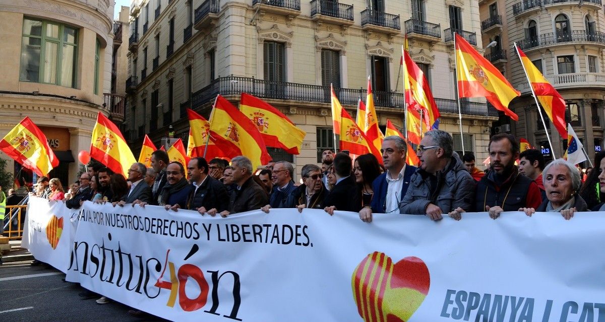 L'unionisme punxa en la celebració de la Constitució a Barcelona