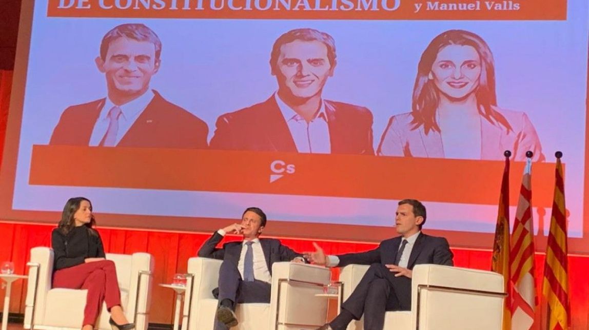 Rivera intenta recuperar la bandera del centre i apel·la ara a «la tercera Espanya»