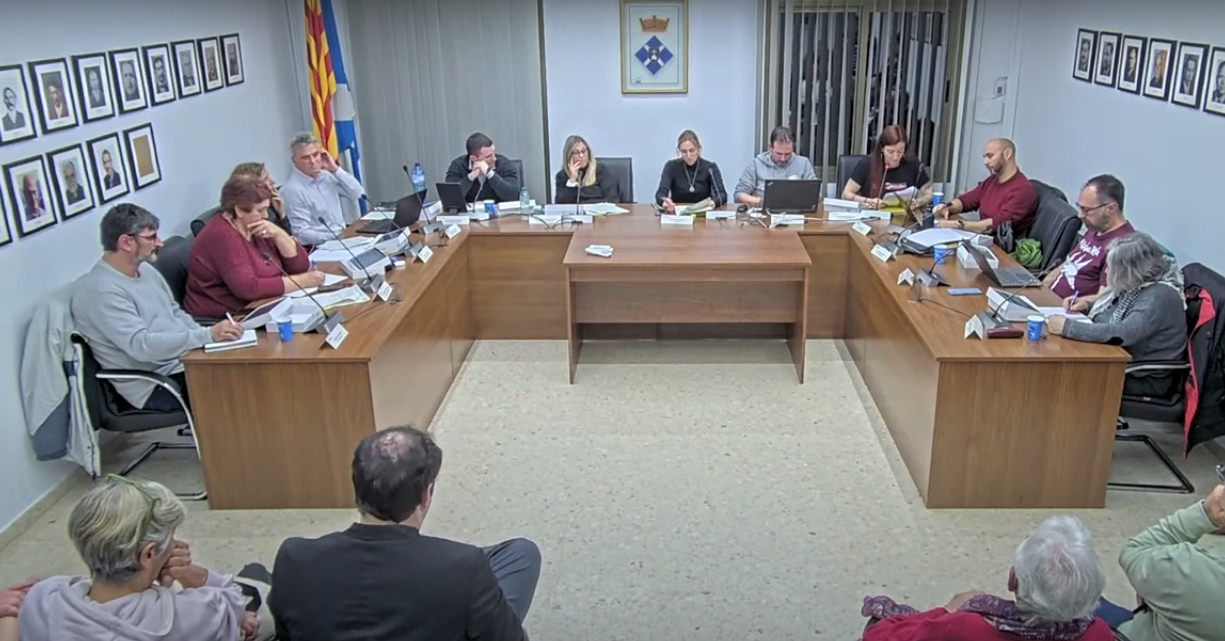Una imatge del ple municipal de Vallgorguina.
                                                                             |
                                Ajuntament de Vallgorguina - |
                                Ajuntament de Vallgorguina