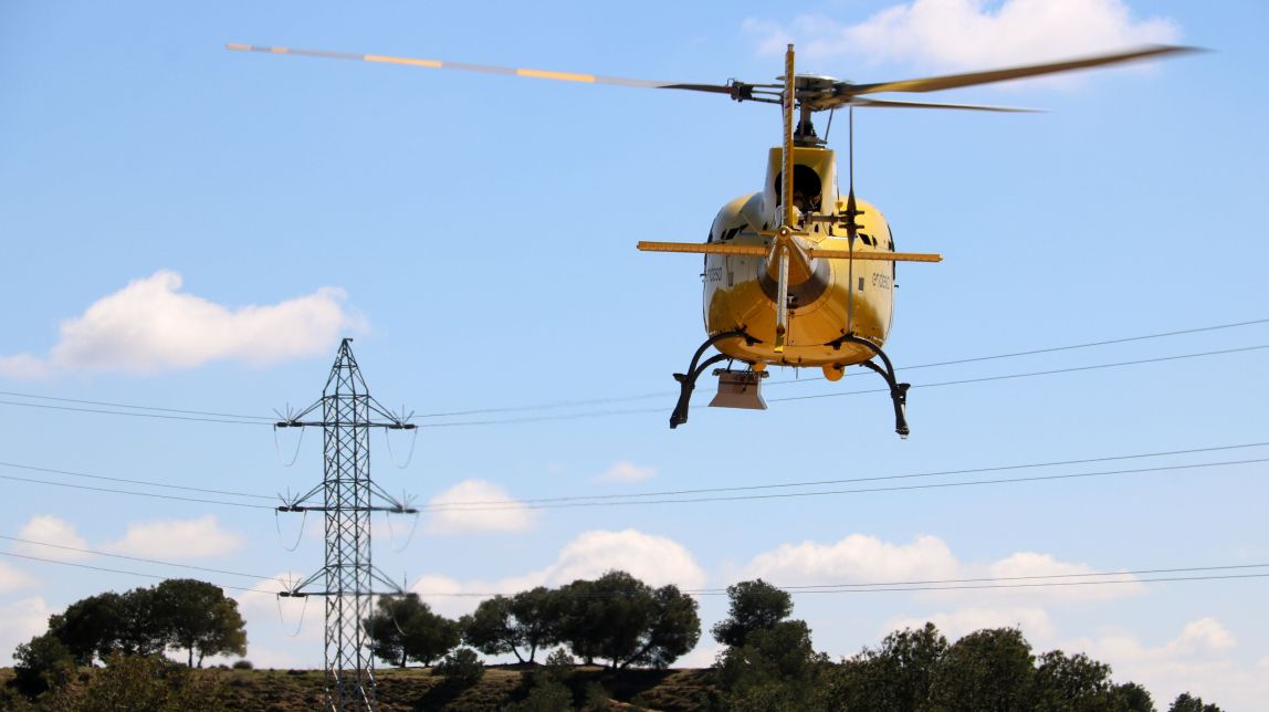 Un helicòpter fent feines d'inspecció a la xarxa elèctrica d'Endesa al Segrià                                                                             |                                ACN - |                                ACN