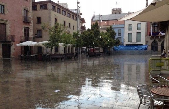 La plaça de la Porxada
                                                                             |
                                Cedida - |
                                Cedida