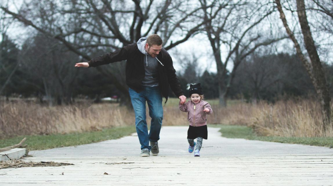Un pare amb la filla, en una imatge d'arxiu
                                                                             |
                                Josh Willink - |
                                Josh Willink