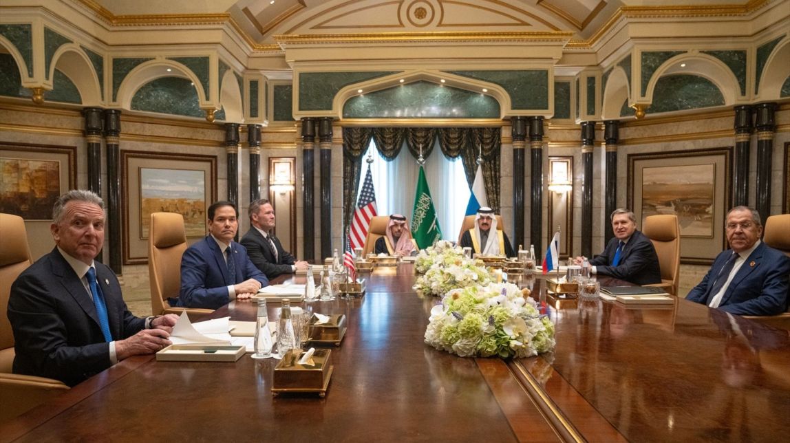 Reunió entre Rússia i els Estats Units a l'Aràbia Saudita per parlar sobre la guerra a Ucraïna. - 