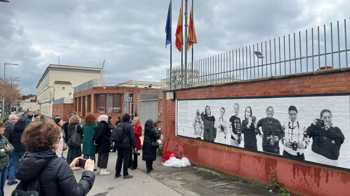 Mural del projecte Traspassant l'objectiu a l'exterior del centre penitenciari Ponent de Lleida
                                                                             |
                                ACN - |
                                ACN