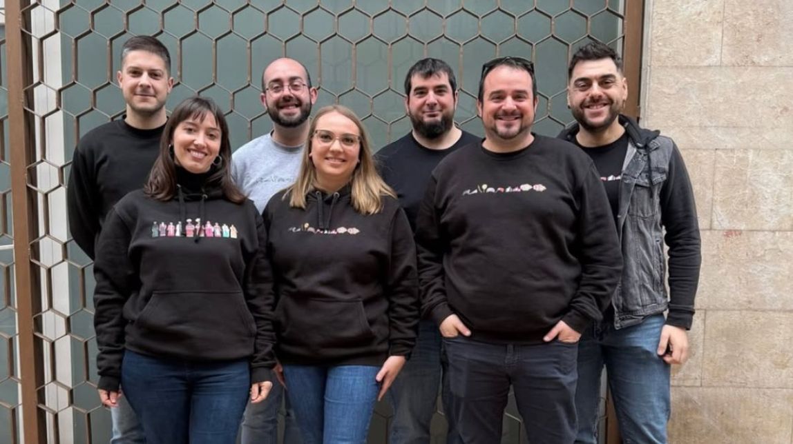 Foto de família de la nova junta tècnica
                                                                             |
                                Instagram / @gegants_de_reus - |
                                Instagram / @gegants_de_reus