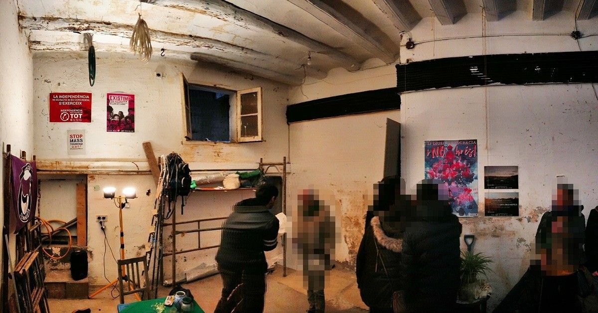 Ocupació a Ciutat Vella per reobrir el Casal Popular i Independentista La Galera