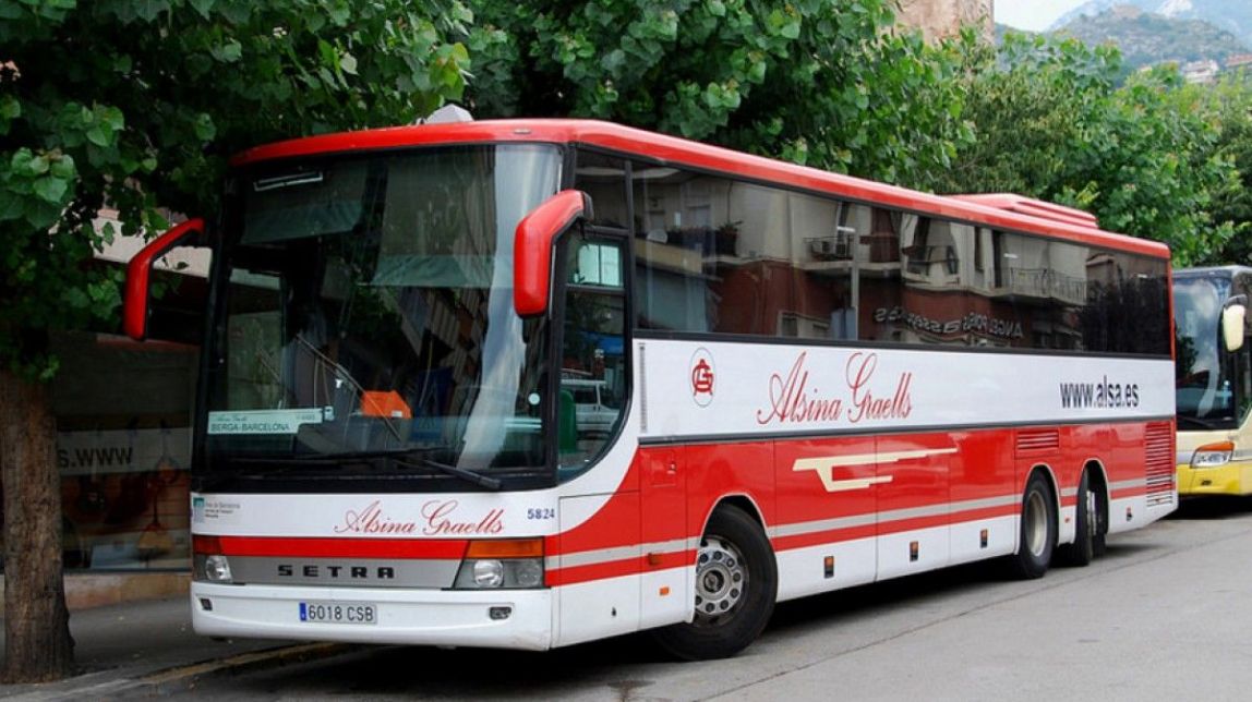 La línia de busos Berga-Barcelona es reforçarà, després que els usuaris denunciessin massificació