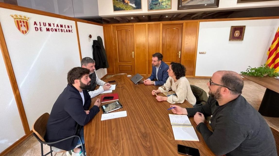 Imatge de la reunió entre els dos alcaldes
                                                                             |
                                Ajuntament de Montblanc - |
                                Ajuntament de Montblanc