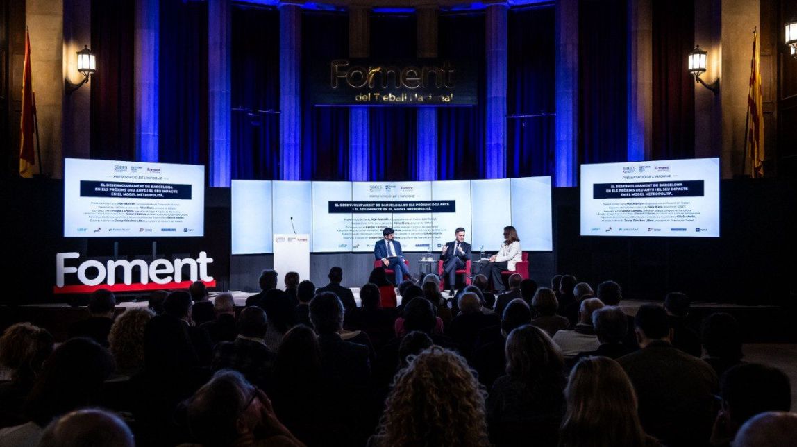 Gerard Esteve, Felipe Campos i Glòria Marín, a la seu de Foment.
                                                                             |
                                Hugo Fernández - |
                                Hugo Fernández