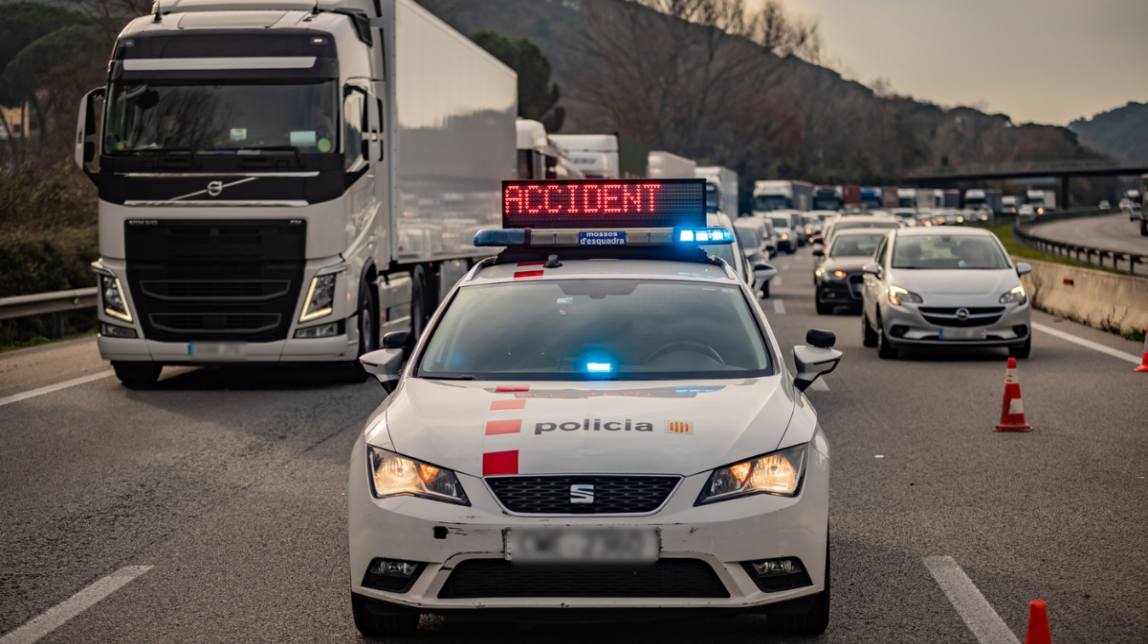 L'accident s'ha produït al pas de l'A-7 pel terme municipal de Vila-seca.
                                                                             |
                                Trànsit - |
                                Trànsit