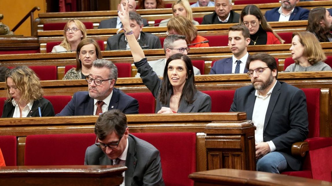 El grup del PSC votant al Parlament este dijous.
                                                                             |
                                ACN (Nico Tomás) - |
                                ACN (Nico Tomás)