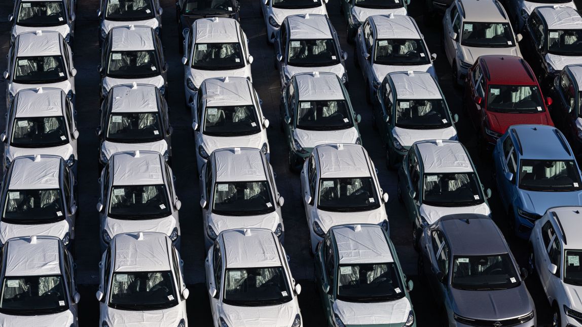 Cotxes al Port de Barcelona
                                                                             |
                                                                     Tomàs González Carbó - |
                                                                    