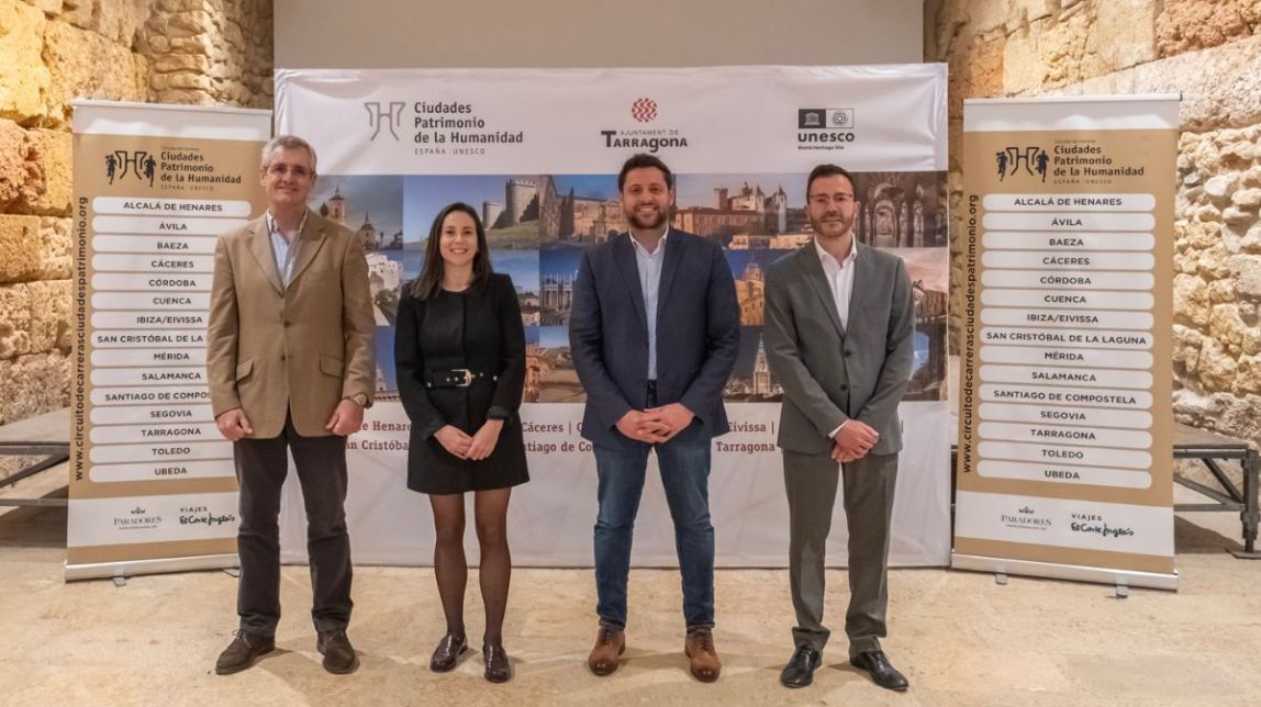 Foto de família de la presentació del Circuit de Carreres de les Ciutats Patrimoni de la Humanitat d'Espanya.
                                                                             |
                                Joan Carles Borrachero/Ajuntament de Tarragona - |
                                Joan Carles Borrachero/Ajuntament de