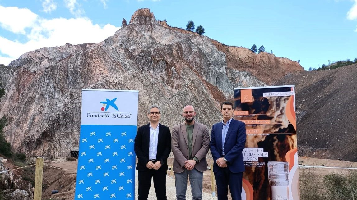 L'acord de col·laboració el van signar Víctor Martínez, Jaume Gramunt i Francesc Ponsa
                                                                             |
                                FCH - |
                                FCH