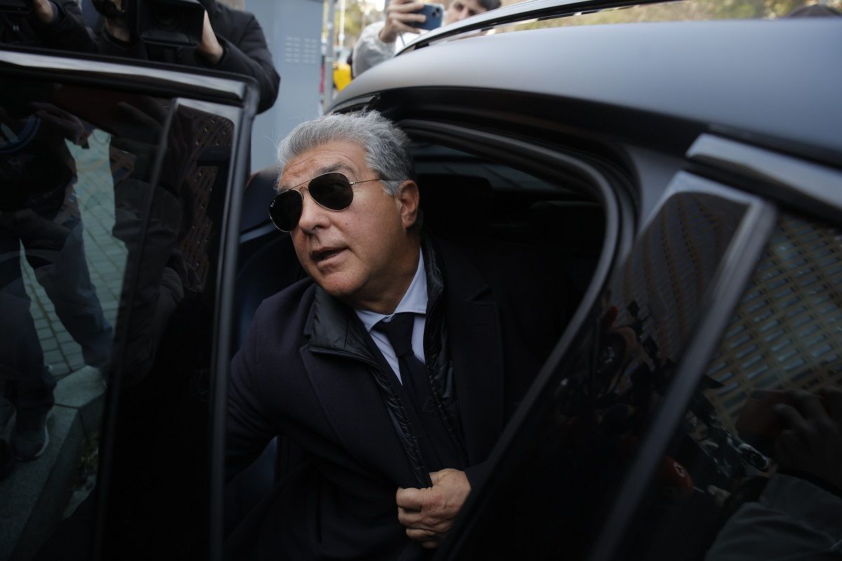 Imatge d'arxiu de Joan Laporta a la sortida de la Ciutat de la Justícia després de declarar
                                                                             |
                                Nació Digital - |
                                Nació Digital