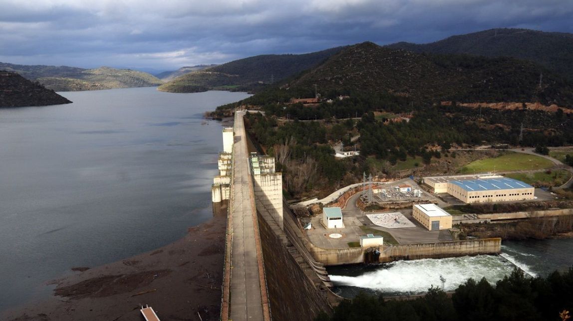 El pantà de Rialb ha començat a dessembassar en fregar el ple
                                                                             |
                                Roger Segura / ACN - |
                                Roger Segura / ACN