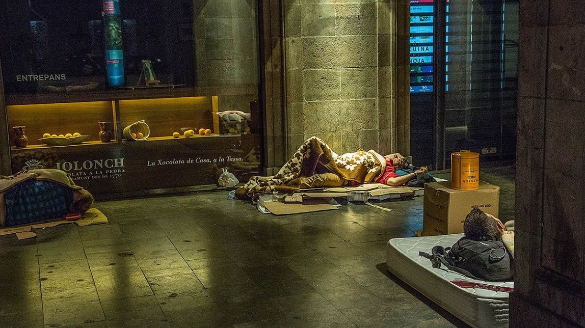 Els sense sostre de Barcelona tindran disponibles 400 places d'allotjament els dies més freds