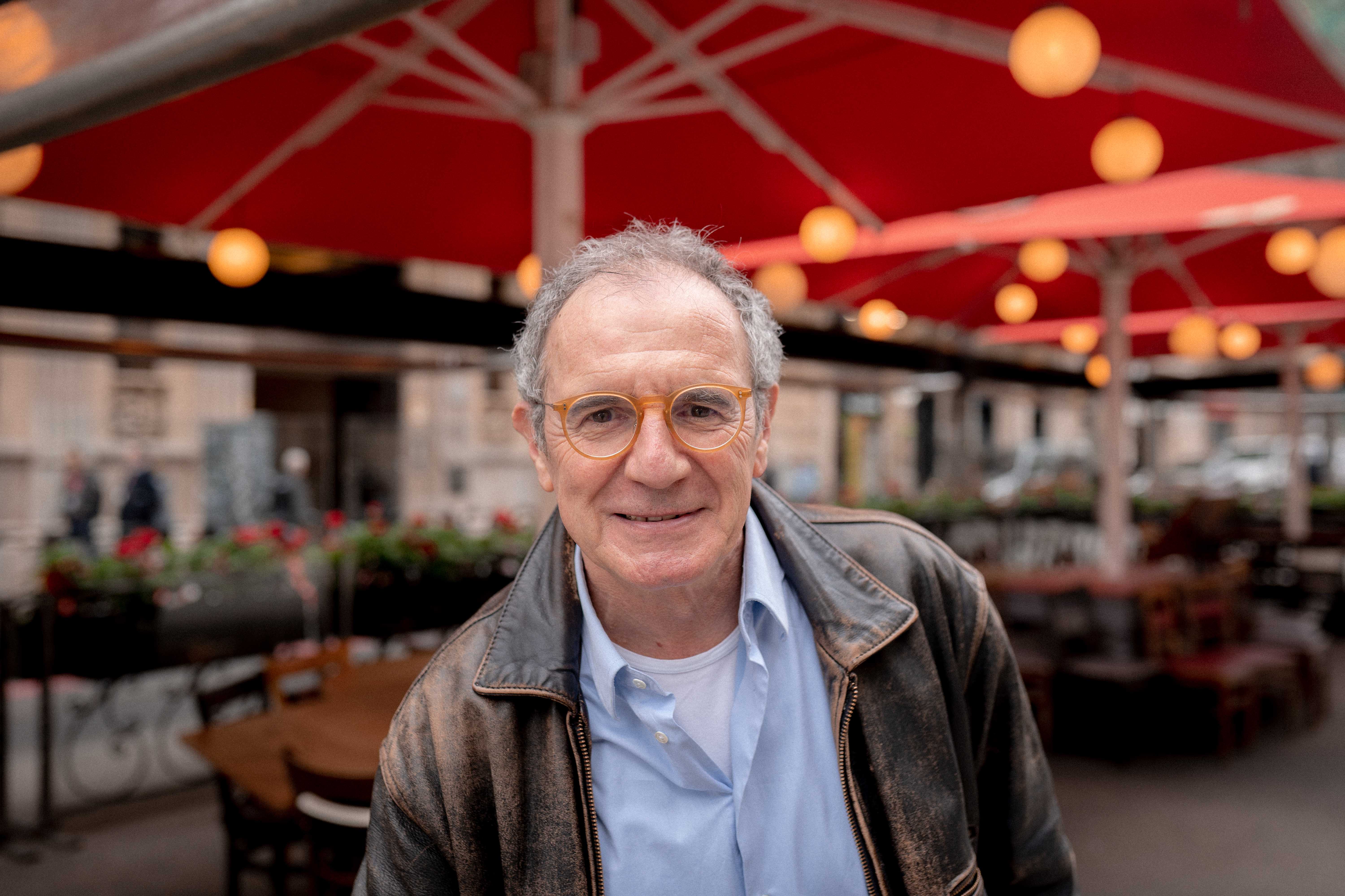 Quimi Portet, músic i autor del llibre «Cançons en bell llemosí»
                                                                             |
                                Frederic Esteve - |
                                Frederic Esteve