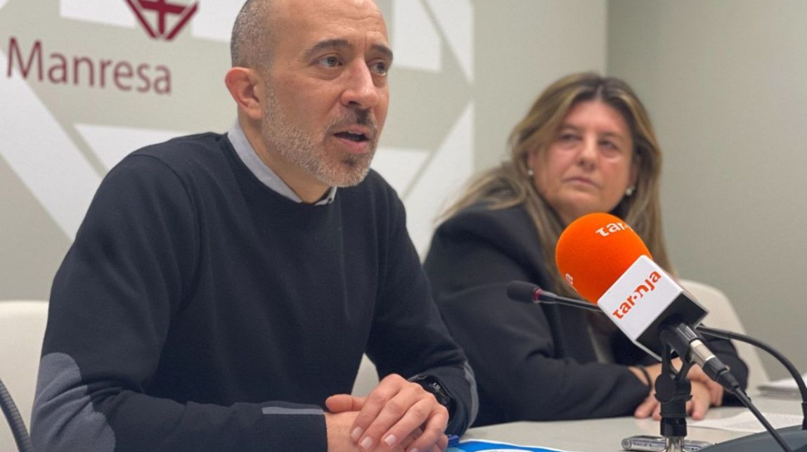 Marc Aloy i Mariana Romero durant la presentació del Pla de Millora de l'Espai Públic de 2025
                                                                             |
                                AJM - |
                                AJM