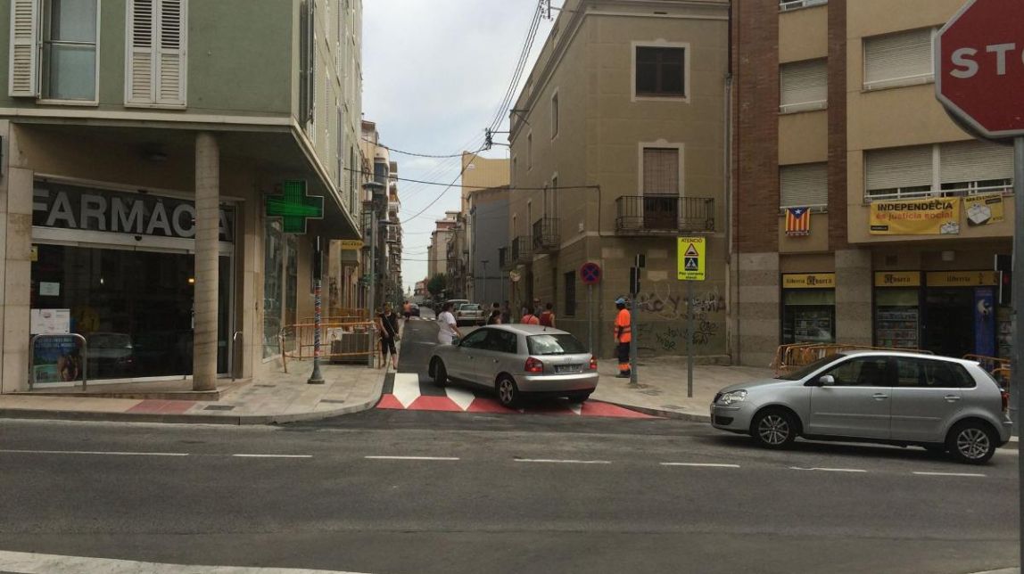 Imatge del carrer Avenir, on hi ha l'administració Tot Premsa
                                                                             |
                                Albert Oliva - |
                                Albert Oliva