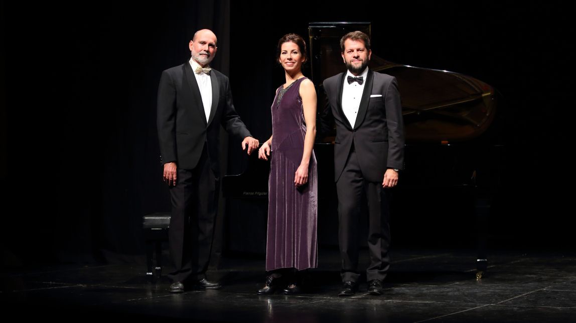 El tenor Roger Padullés, el pianista Francisco Poyato i l'actriu Paula Blanco oferiran el concert teatralitzat Enigma Garreta en el marc del Festival de Pasqua de Cervera
                                                                             |
                                ACN - |
                                ACN