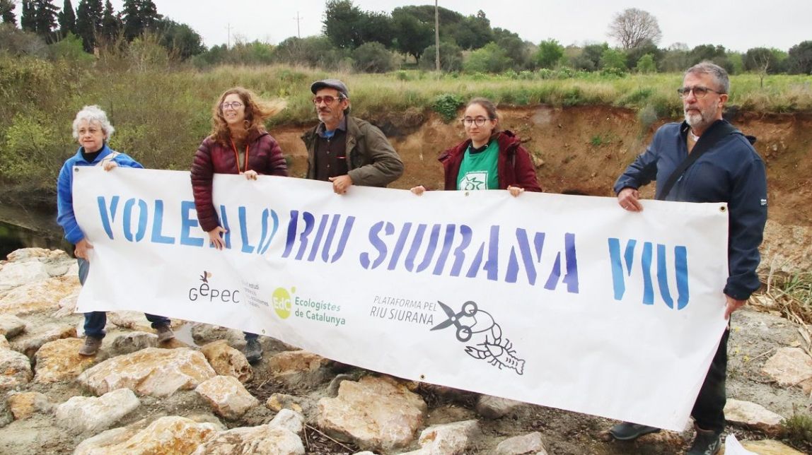 Membres de la PDE, Aigua és Vida i el Gepec al barrac de Barenys.
                                                                             |
                                ACN (Eloi Tost) - |
                                ACN (Eloi Tost)