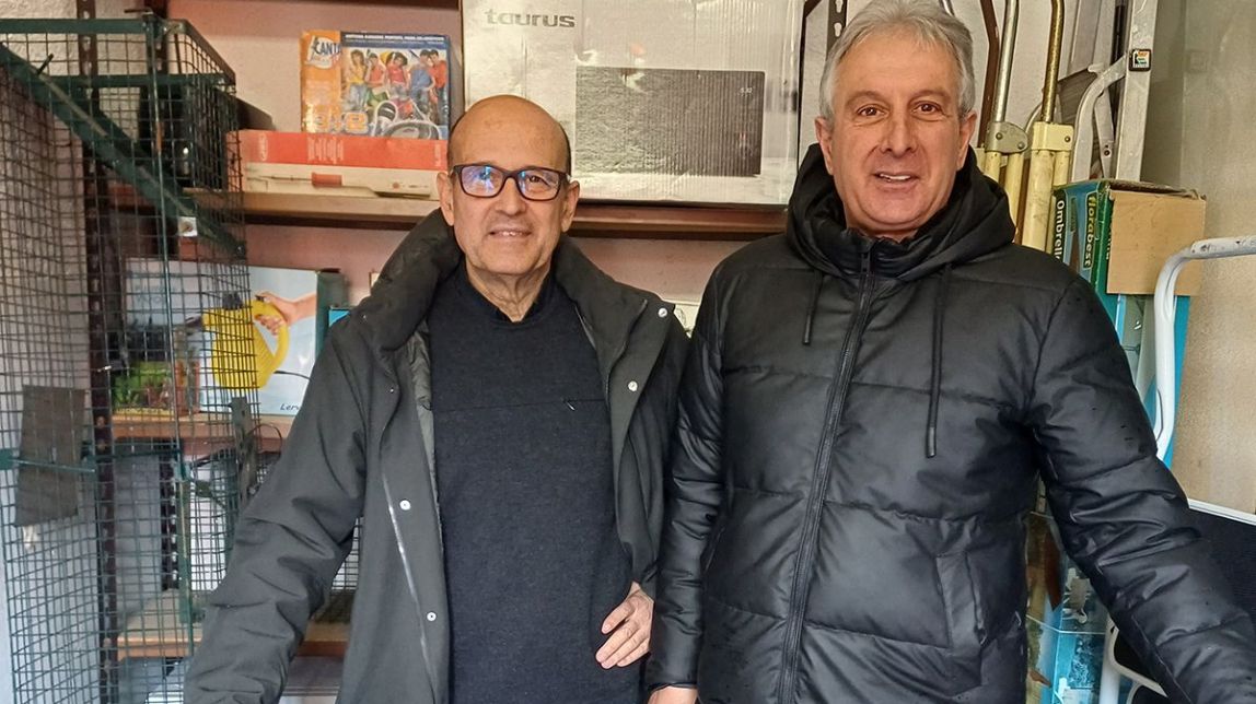 L'alcalde d'Aiguafreda i el vicepresident de la Mancomunitat, en un dels nous espais de reutilització.
                                                                             |
                                Mancomunitat La Plana - |
                                Mancomunitat La Plana