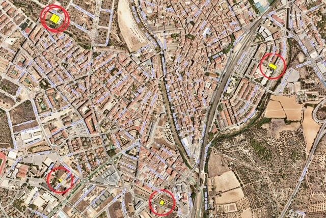 Marcats al plànol els solars cedits a la Generalitat
                                                                             |
                                AV - |
                                AV