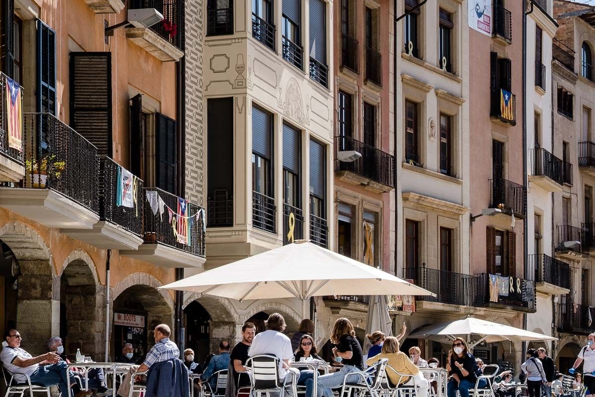 El 61% dels locals comercials observats tenen la retolació identificativa en català.
                                                                             |
                                Adrià Costa - |
                                Adrià Costa