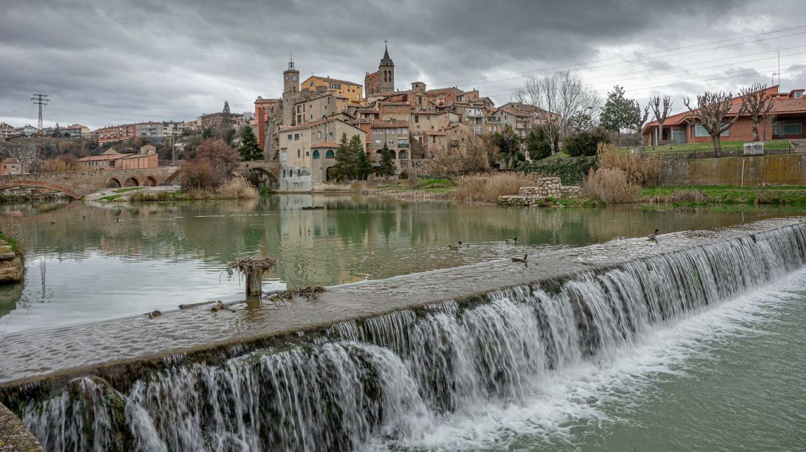 El riu Llobregat, amb el nucli antic de Gironella de fons
                                                                             |
                                Carme Molist - |
                                Carme Molist