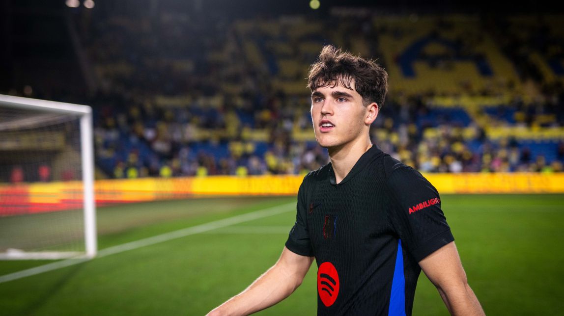 Pau Cubarsí, en imatge d'arxiu amb el Barça - 