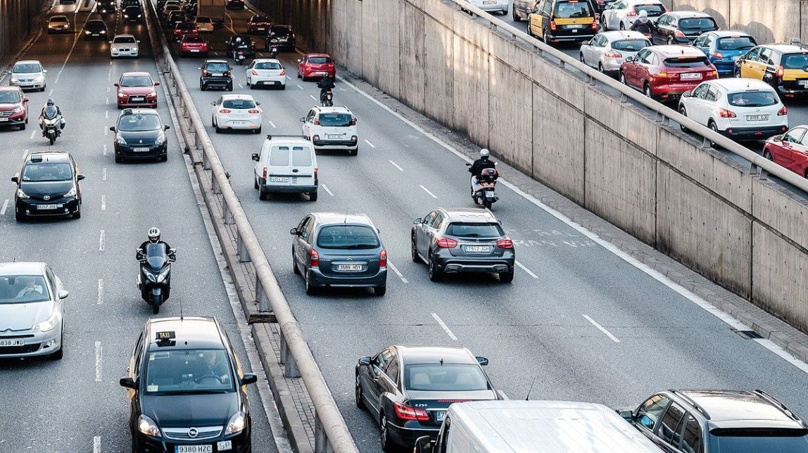 Sistemes intel·ligents d'ajuda a la conducció per evitar accidents a Barcelona