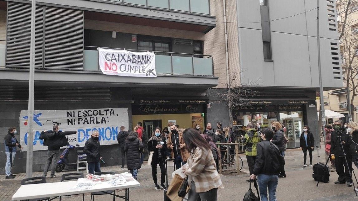 El Sindicat de Llogaters reclama a CaixaBank el compliment de les lleis d'habitatge