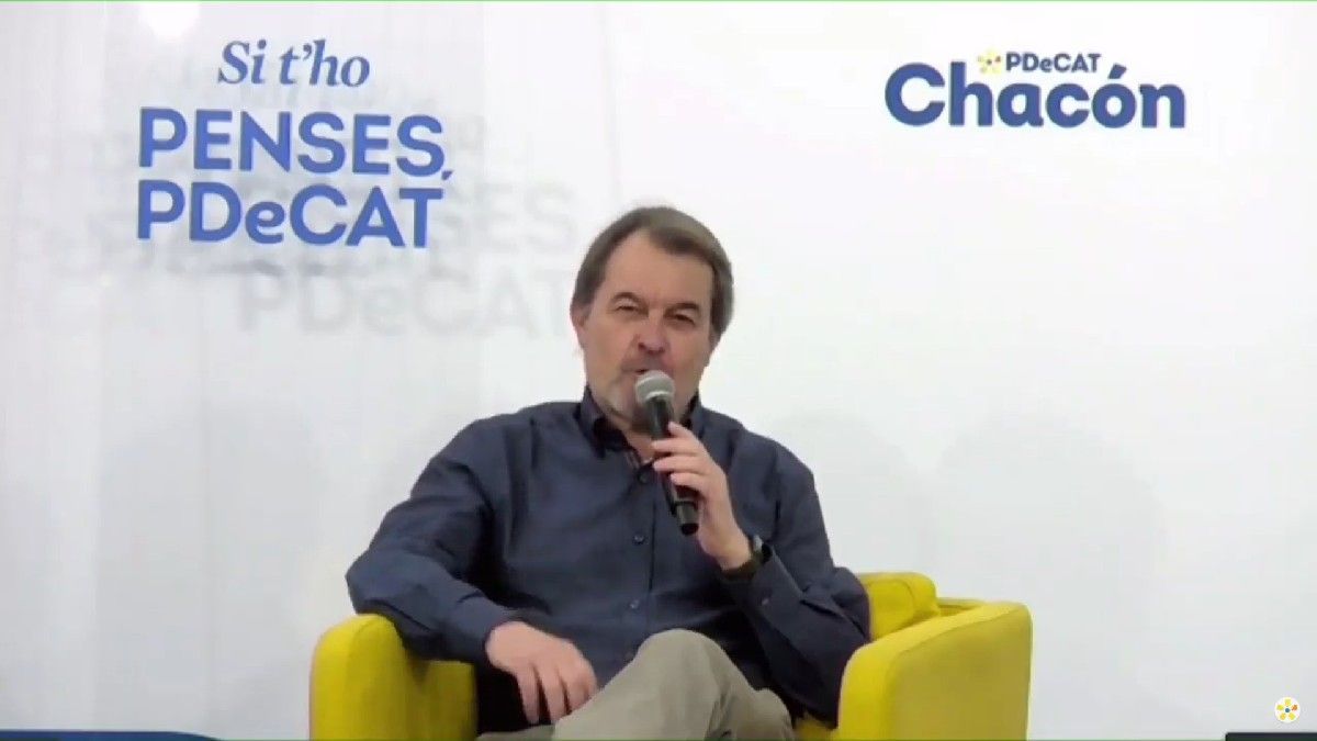 Mas crida el PDECat a tenir «moral de victòria»