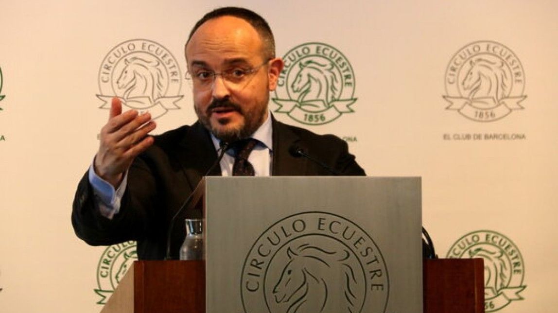 Alejandro Fernández diu a l'Ecuestre que només el PP pot evitar un «tripartit amb separatistes»