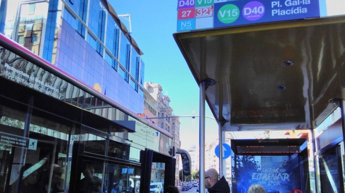 Parada de bus de TMB.
                                                                             |
                                Europa Press - |
                                Europa Press
