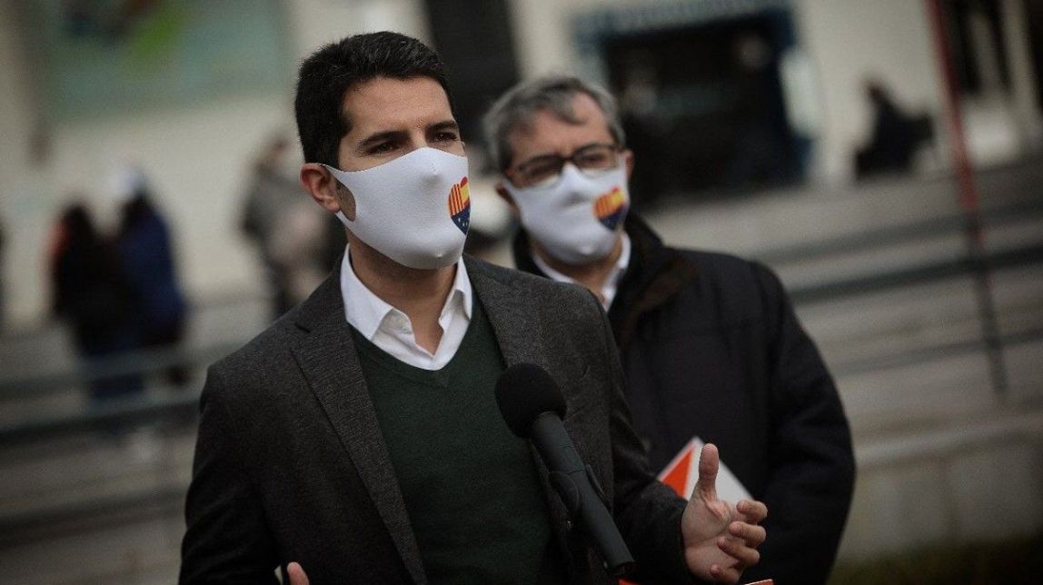 Ciutadans ataca Illa per no haver dimitit abans i acusa el PSC de «càlcul electoral»
