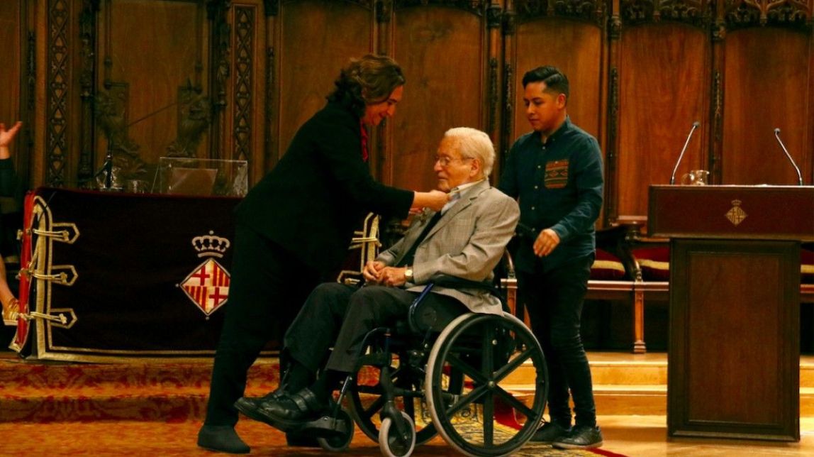 Oriol Bohigas rep la Medalla d'Or de Barcelona