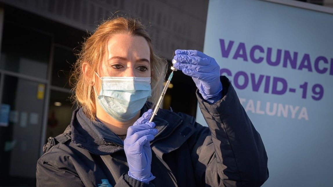 Catalunya rebrà 100.000 dosis de la vacuna de Moderna a partir de la setmana que ve